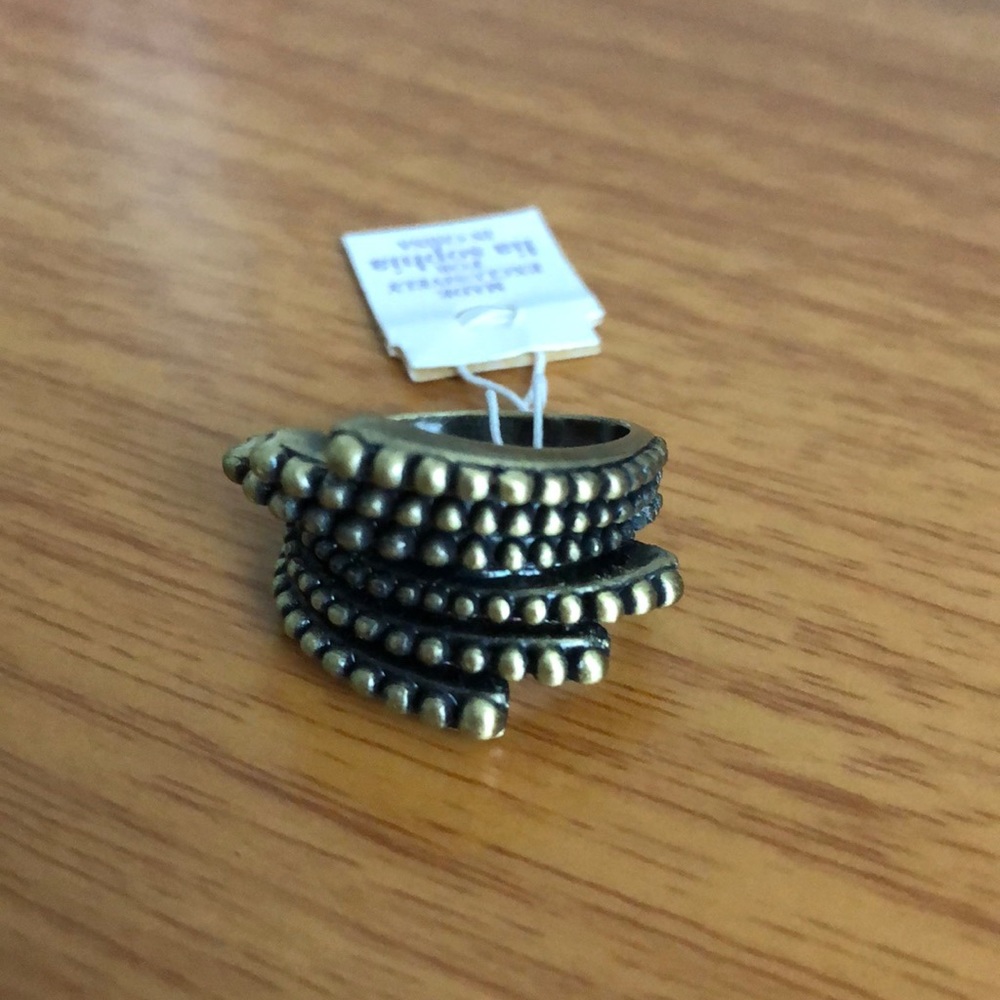 NWT Lia Sophia - Kiam Family Sophia Ring